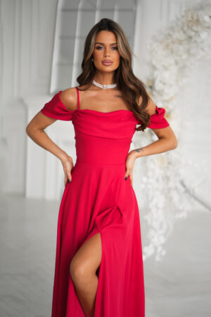 elegantne drapeeringuga kleit